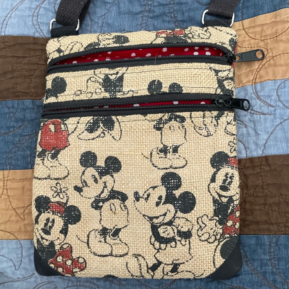 Mickey & Minnie Mouse crossbody bag